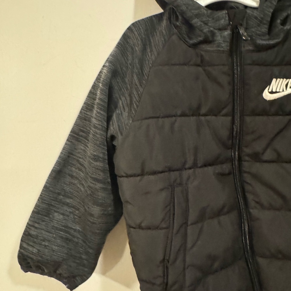 Nike Toddler Boys Black Hooded Coat Jacket Size 2T - Picture 3 of 6